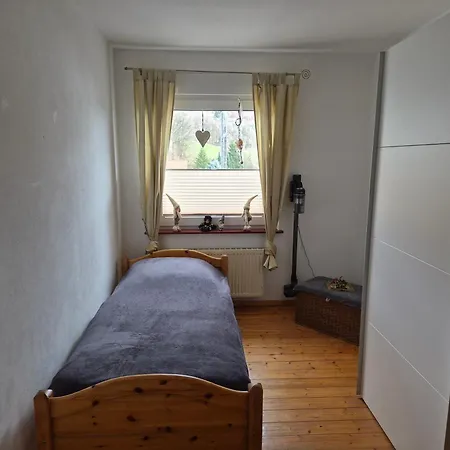 Schoene 3-zimmer-wohnung Mit Balkon *
