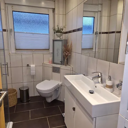 Schoene 3-zimmer-wohnung Mit Balkon Holenberg