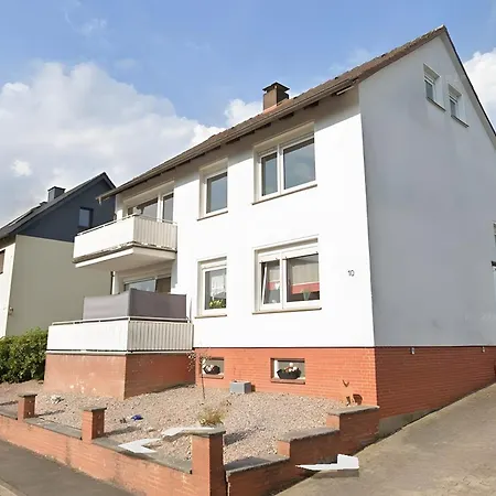 Schoene 3-zimmer-wohnung Mit Balkon Apartman Holenberg